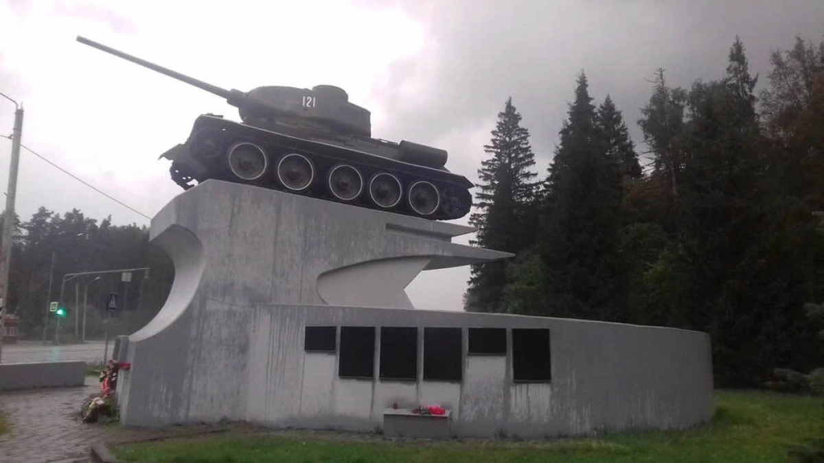 Т-34 "переобуют" в плитку за 7,5 млн в Ярославской области