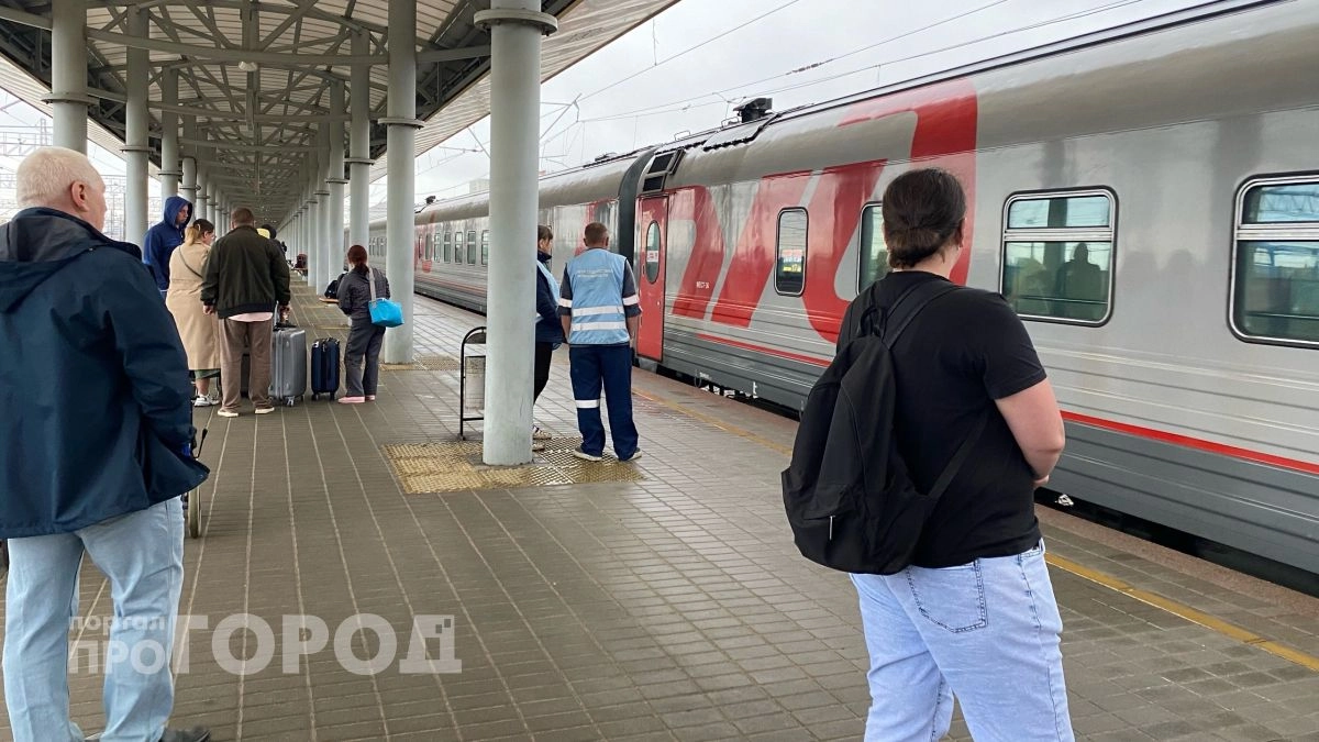 В поезде Ярославль – Ростов Великий пенсионер украл у 22-летней пассажирки рюкзак с деньгами и банковскими картами