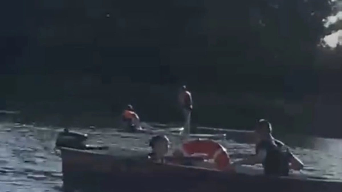 В центре Ярославля спасатель вытащил из воды девочку