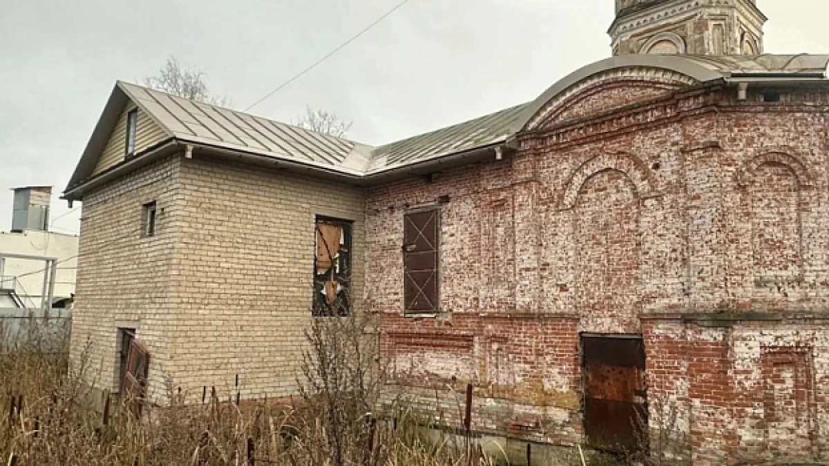 В Ростове Великом башню 1859 года продали фонду для восстановления