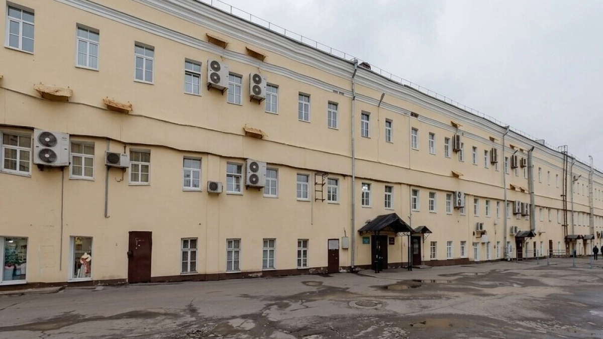 Муниципалитет одобрил продажу части Вознесенских казарм с ожидаемым доходом до 120 млн