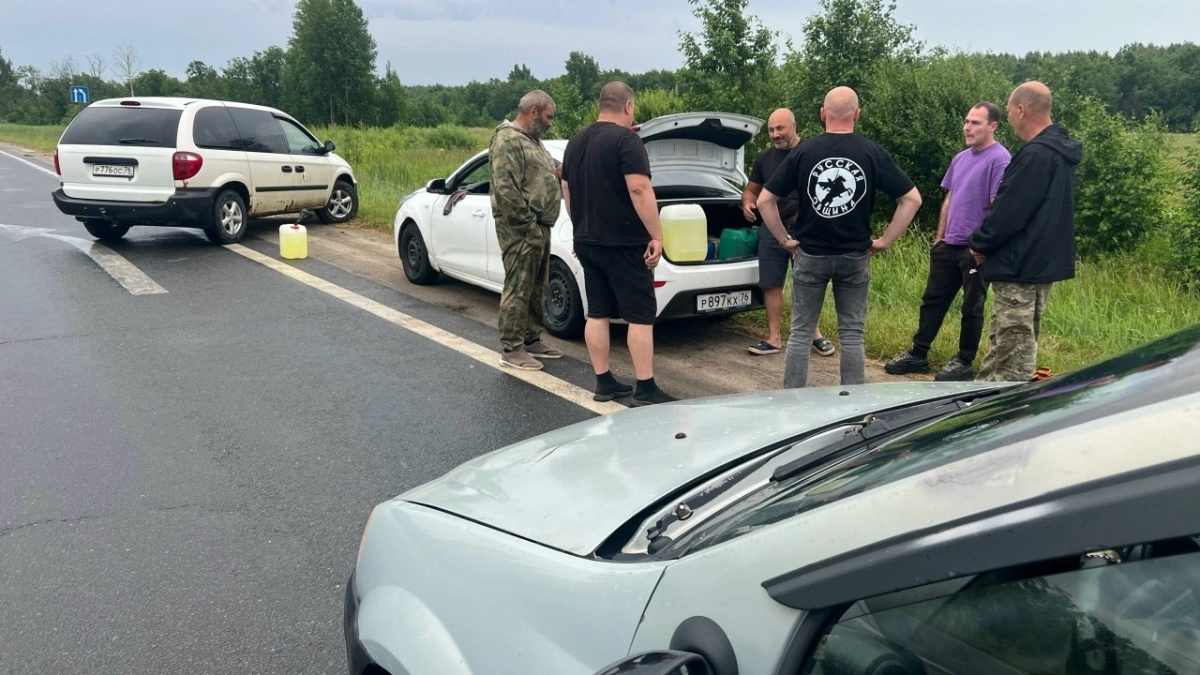«Русская Община» Рыбинска сообщила о пресечении стихийной торговли бензином на трассе