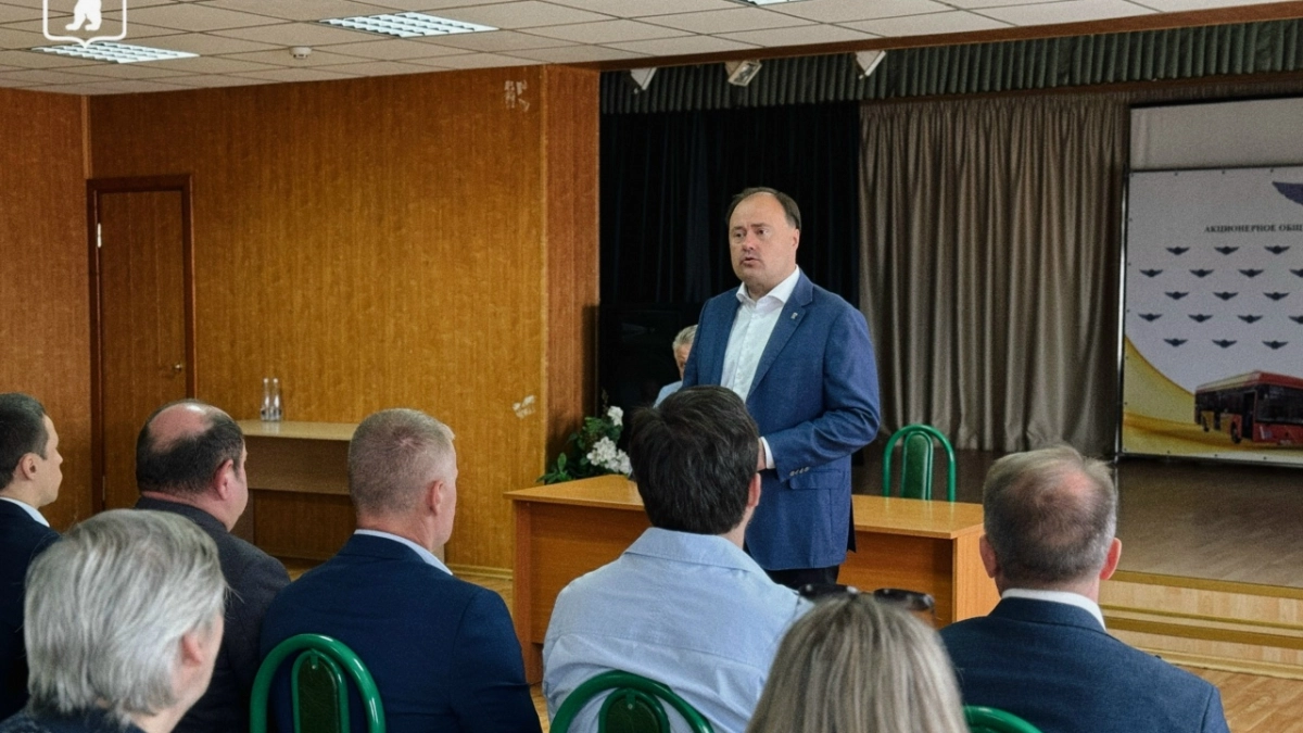 Поездки станут комфортнее: мэр Ярославля пообещал новые троллейбусы с кондиционерами и повышение зарплат
