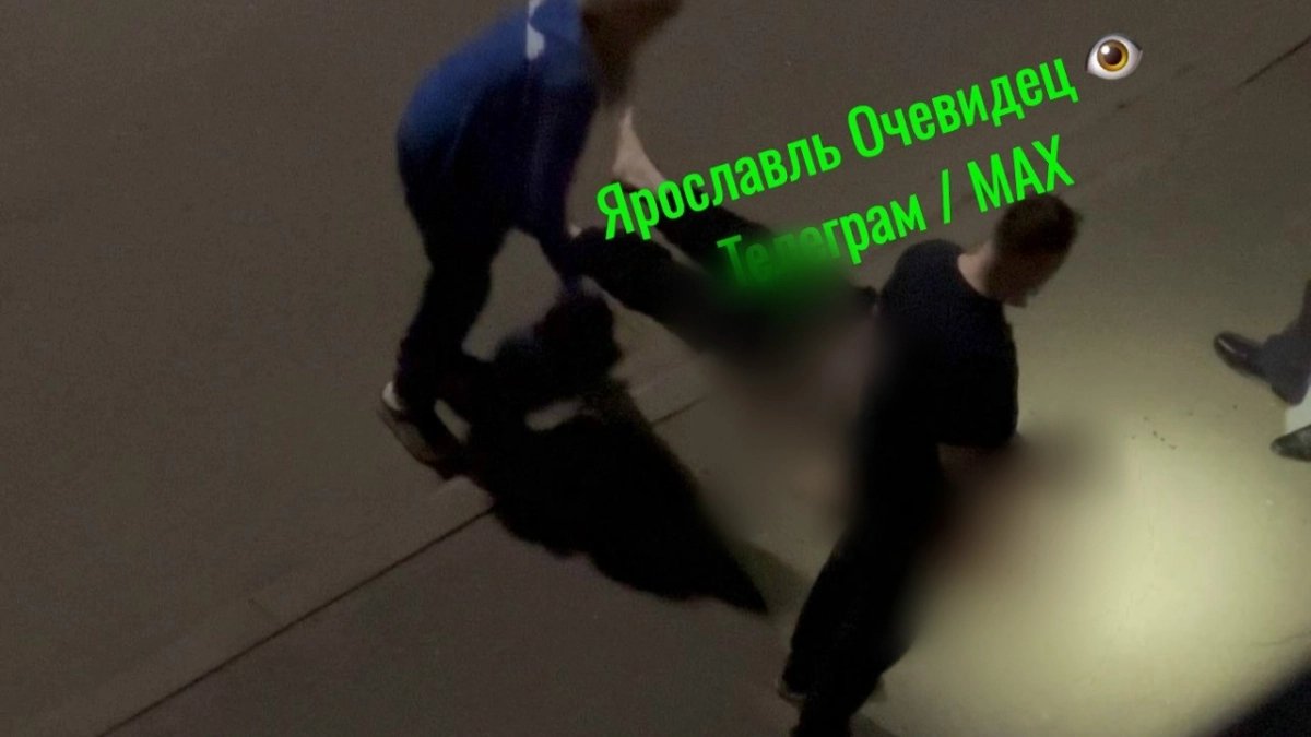 В Ярославле мужчина погиб при падении из окна многоэтажки