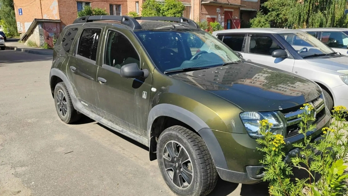 Суд конфисковал автомобиль жены у осужденного в Ярославской области