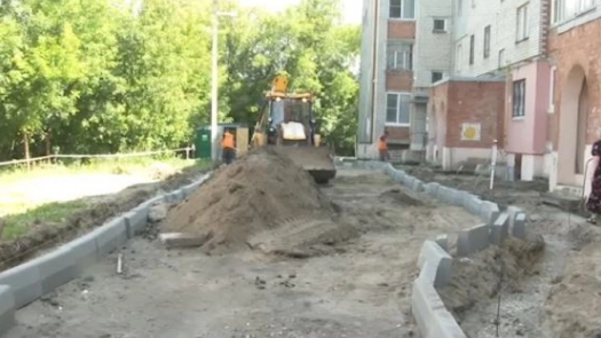 Дворы на Звёздной и Пожарского в Ярославле готовы на 30–40 процентов
