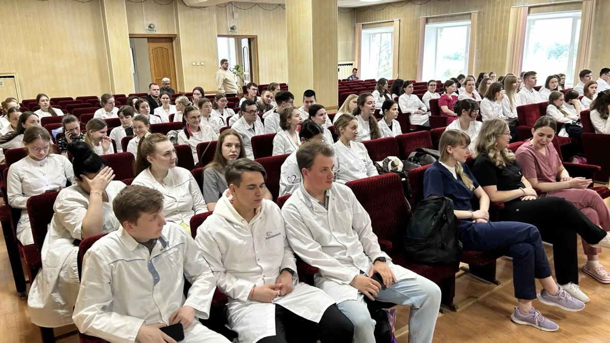 Более 300 будущих врачей проходят практику на Ярославской станции скорой помощи