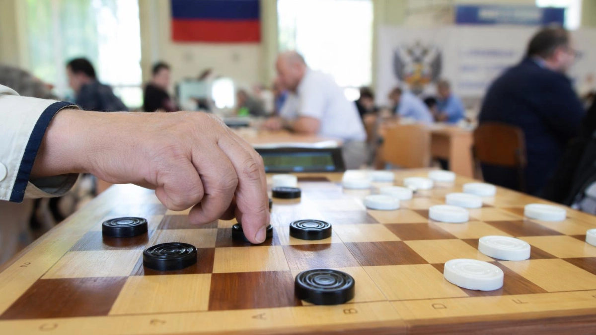 Турнир по русским шашкам памяти Владимира Скрабова собрал в Ярославле 130 спортсменов