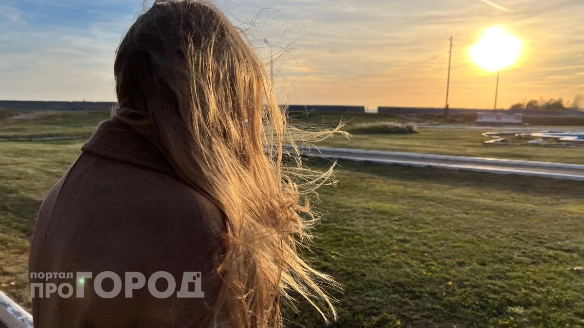 Врачи-трихологи неизменно включают этот один прием в уход за волосами: ни намека на ломкость и тусклый цвет