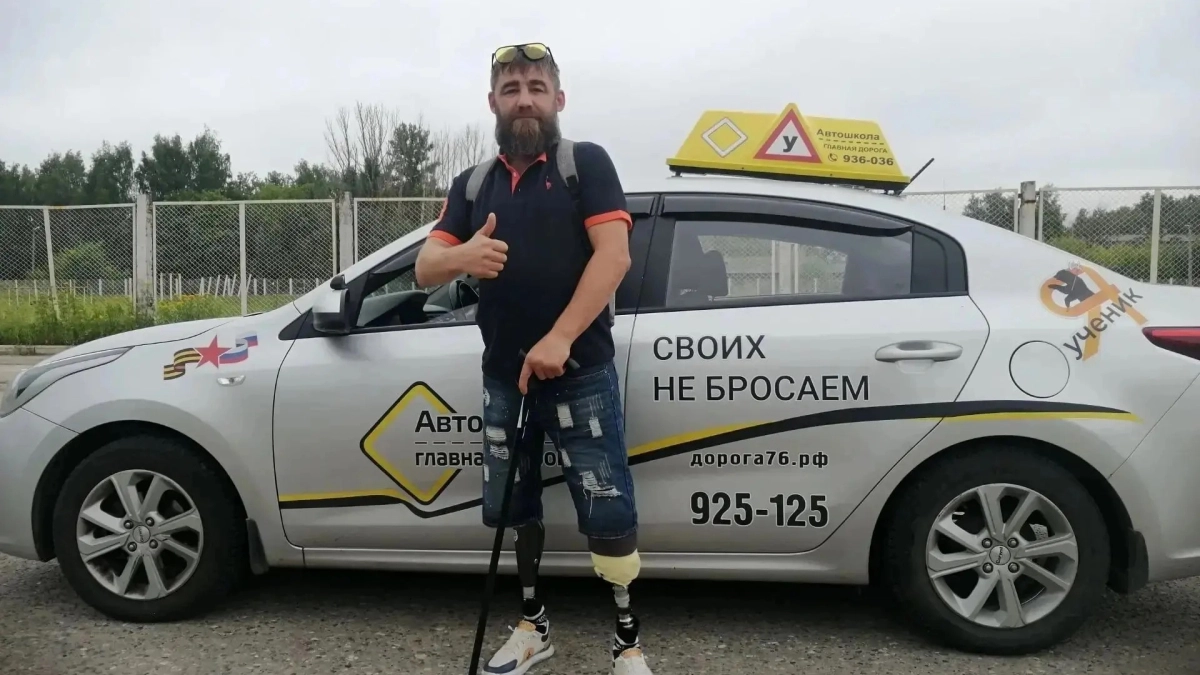 Владимир Горев — первый в регионе: ветеран СВО получил права на авто с ручным управлением