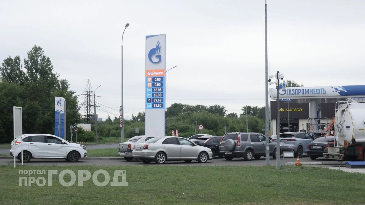 За неделю область прибавила в топливе: на 35% больше АЗС с бензином, но лимиты на части заправок остались