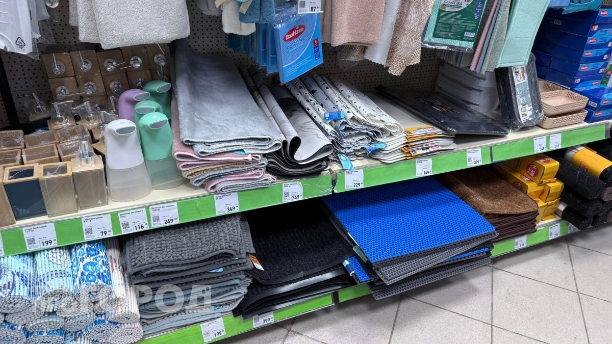 Обычный коврик из Fix Price оказался самым стильным предметом в квартире: использую его совсем не по назначению