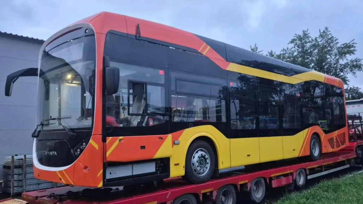 В Ярославль отправили первый троллейбус «Синара-6254» с автономным ходом