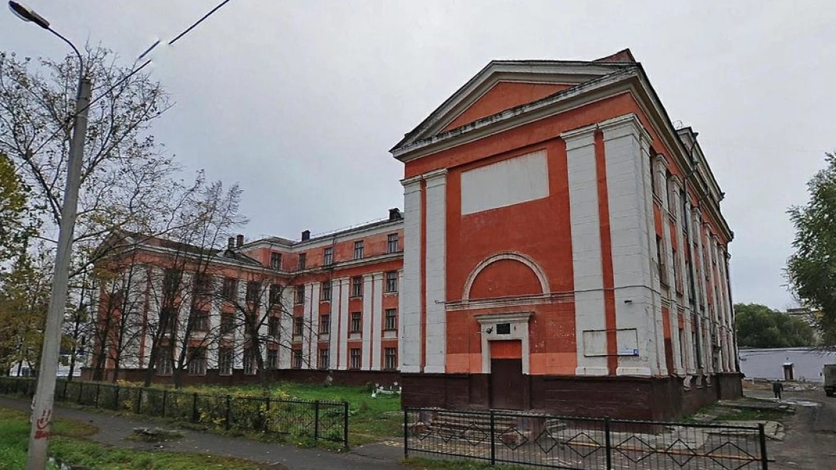Школу №8 в Ярославле после капремонта планируют открыть к 1 сентября