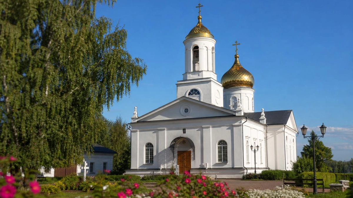 В Спас-Ухре завершили восстановление Никольского храма к юбилею Серафима Вырицкого