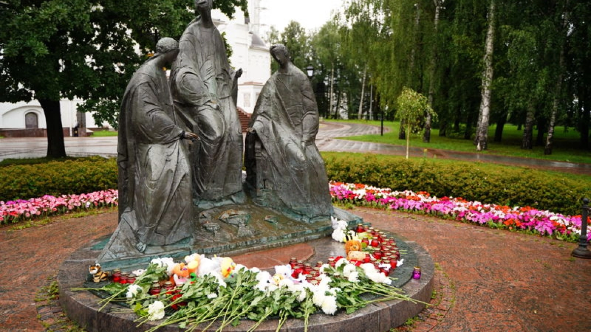 В Ярославле прошла акция памяти детей Донбасса с чтением имен погибших
