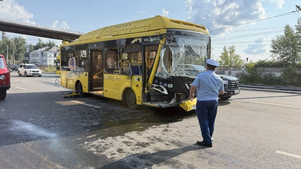 Прокуратура проверяет ДТП с пассажирским автобусом в Ярославле