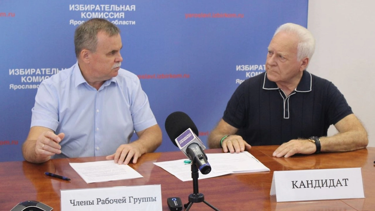 Анатолий Лисицын подал в избирком подписи для выдвижения в Госдуму