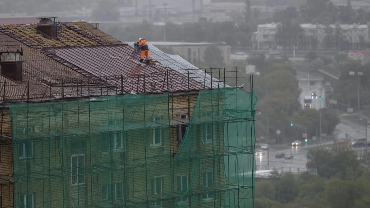 Ярославский телеканал вновь остановил эфир из за ливня и протечки крыши