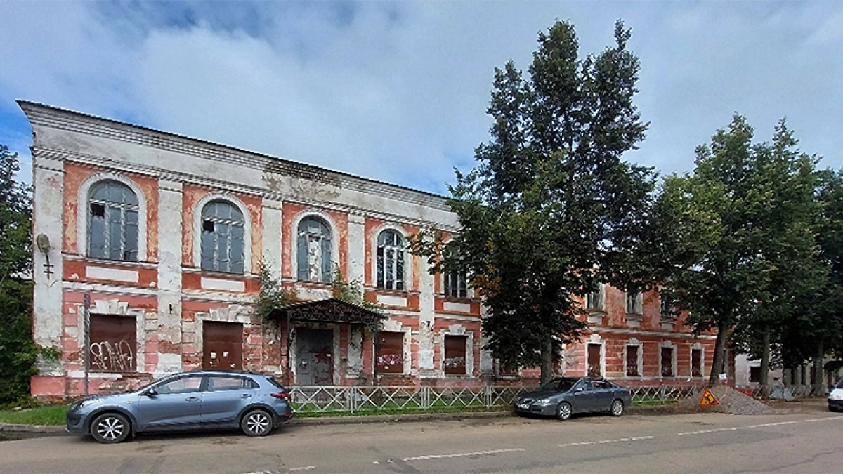 Мариинскую гимназию в Рыбинске вновь выставили на торги за рубль