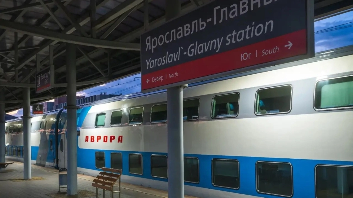 Двухэтажные поезда: как в Ярославле планируют разгрузить путь до Москвы