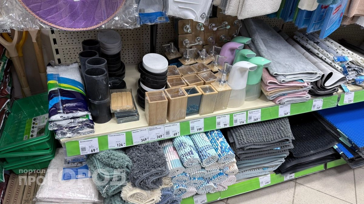 Скупаю эти коврики в Fix Price пачками - один постелила на пол, а остальные использовала совсем иначе