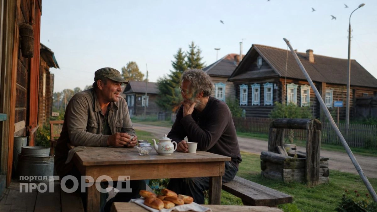 Привез американца в русскую деревню: он увидел наш быт и признался что мы живем свободнее чем в США