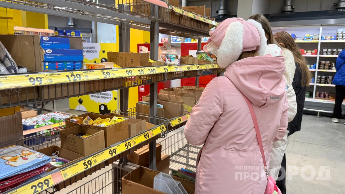 Беру в «Чижике» одноразовые скатерти упаковками, но застолья не устраиваю: на даче они ценнее плёнки