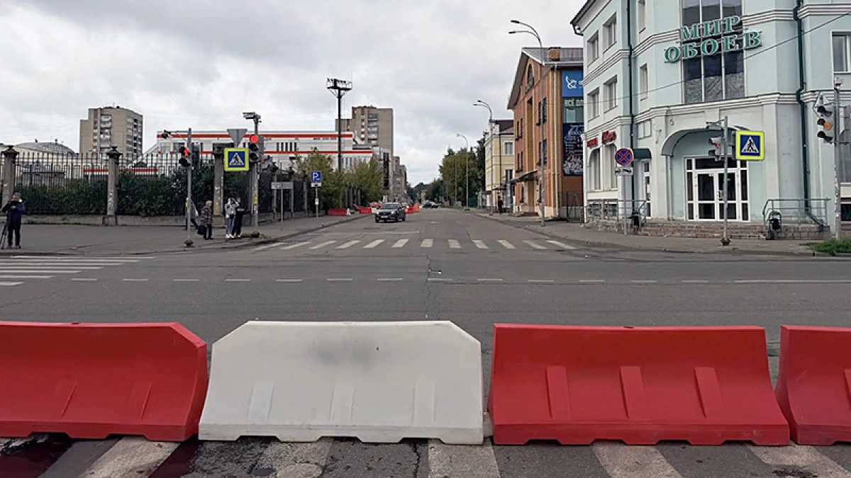 В Рыбинске до 10 сентября перекрыли улицу Чкалова из за аварийных теплосетей