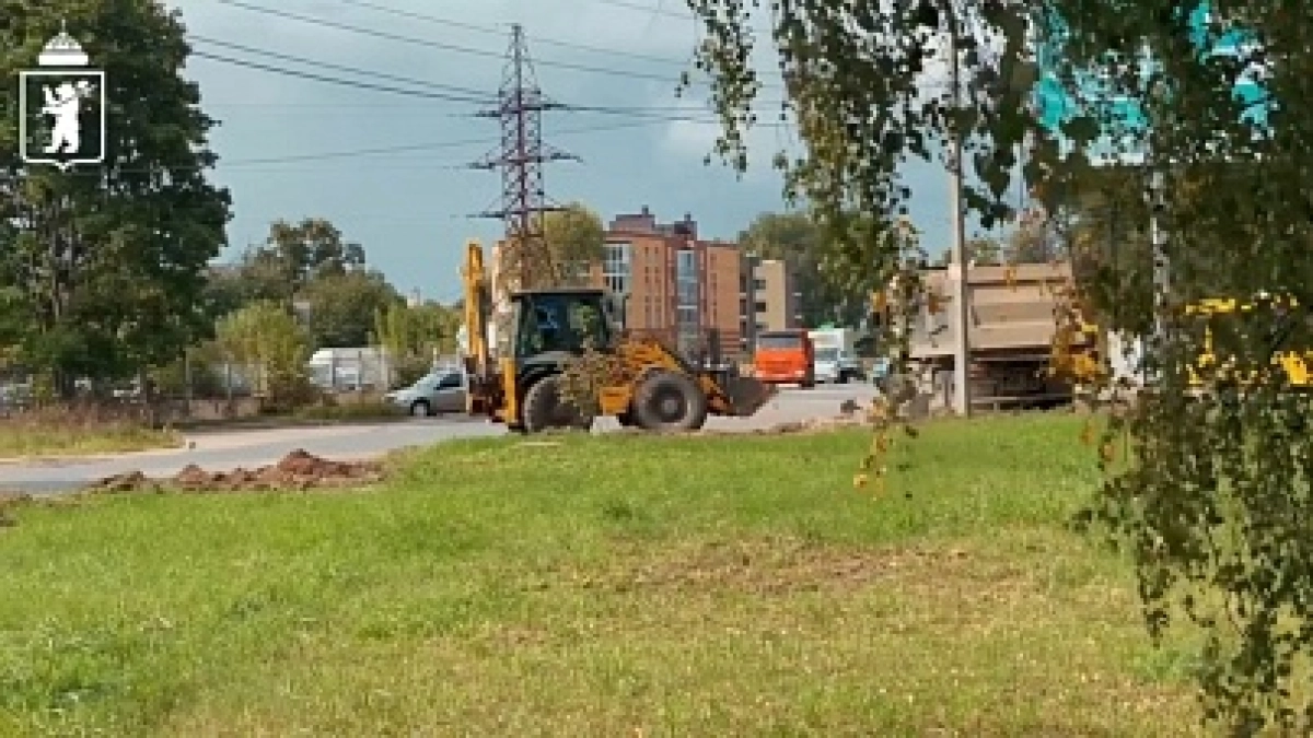 В Ярославле капитально ремонтируют улицу Яковлевскую с тротуарами, освещением и ливневкой