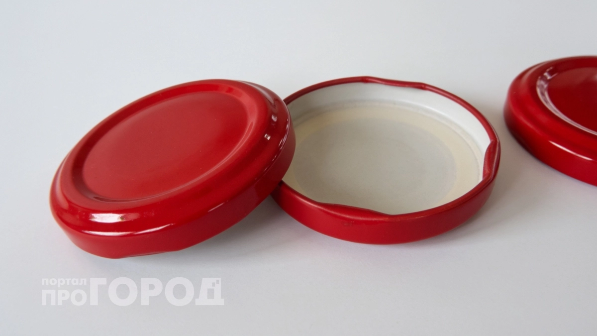 Больше не отправляю крышки от банок в мусорное ведро: пять простых способов подарить им вторую жизнь
