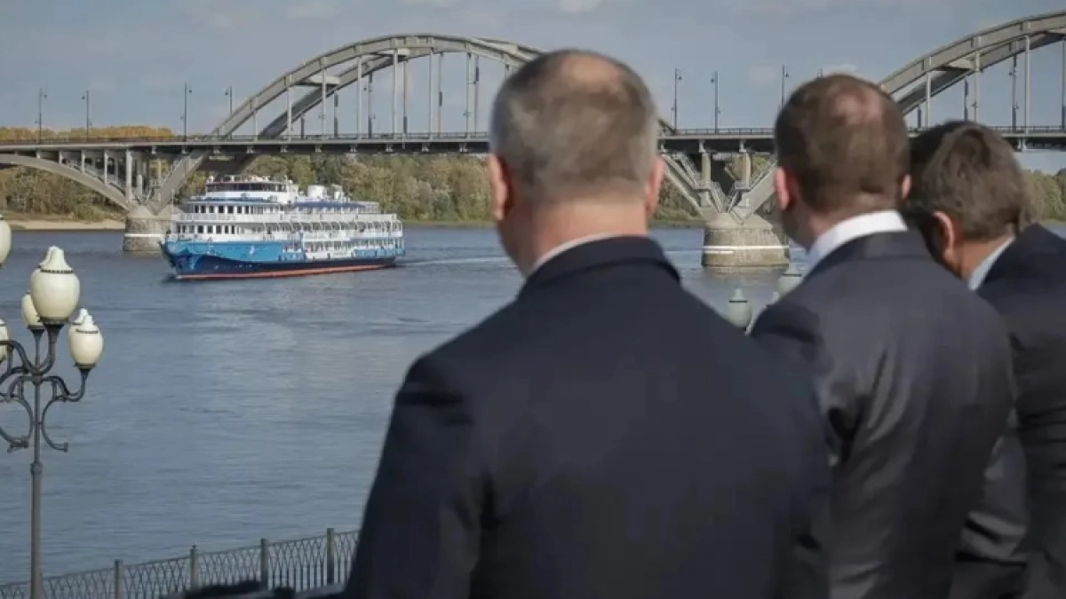 Замминистра транспорта Владимир Потешкин в Рыбинске оценил мост после капремонта и ПД 8