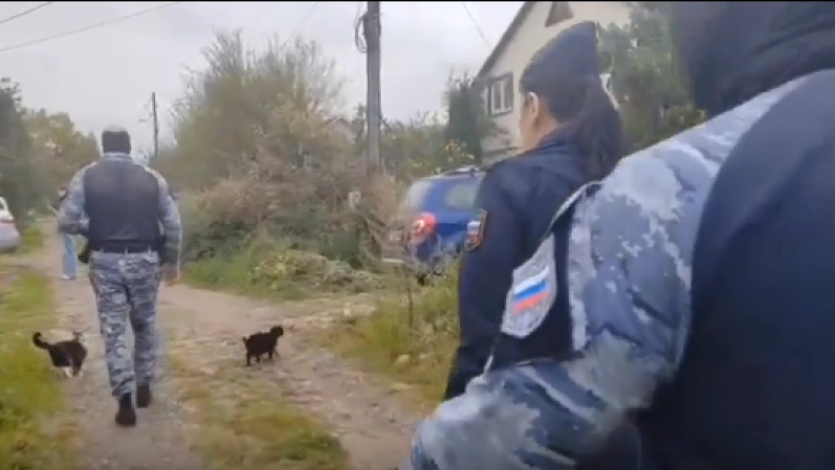 В Ярославле приставы заставили сына пустить тяжелобольного отца в родной дом