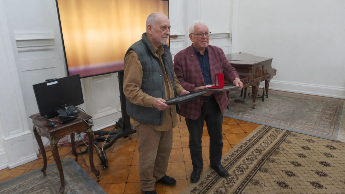 Ярославский художник Валерий Теплов получил золотую медаль к своему 85-летию