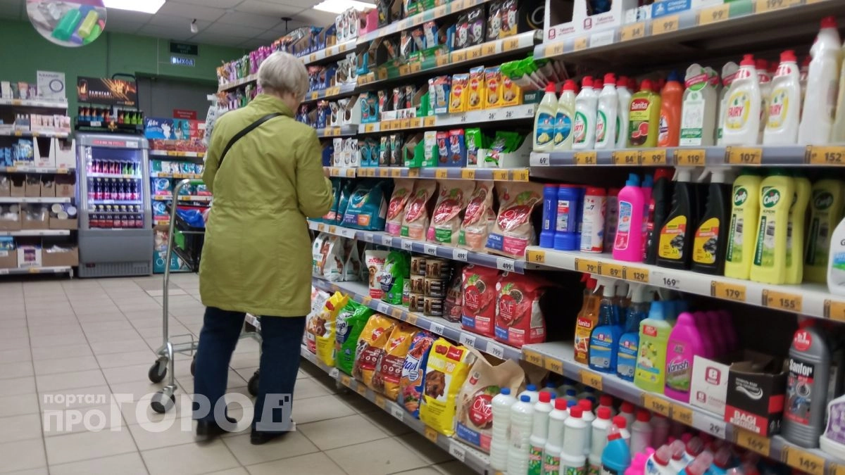 В Ярославской области пустили в розницу 20 тонн просроченного корма "из будущего"