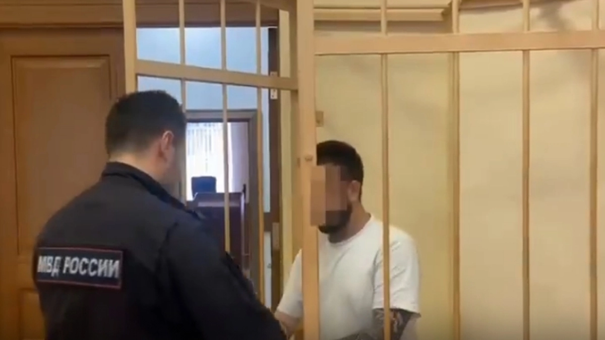 В Ярославле уличный художник брызнул перцовкой в глаза автоинспектору