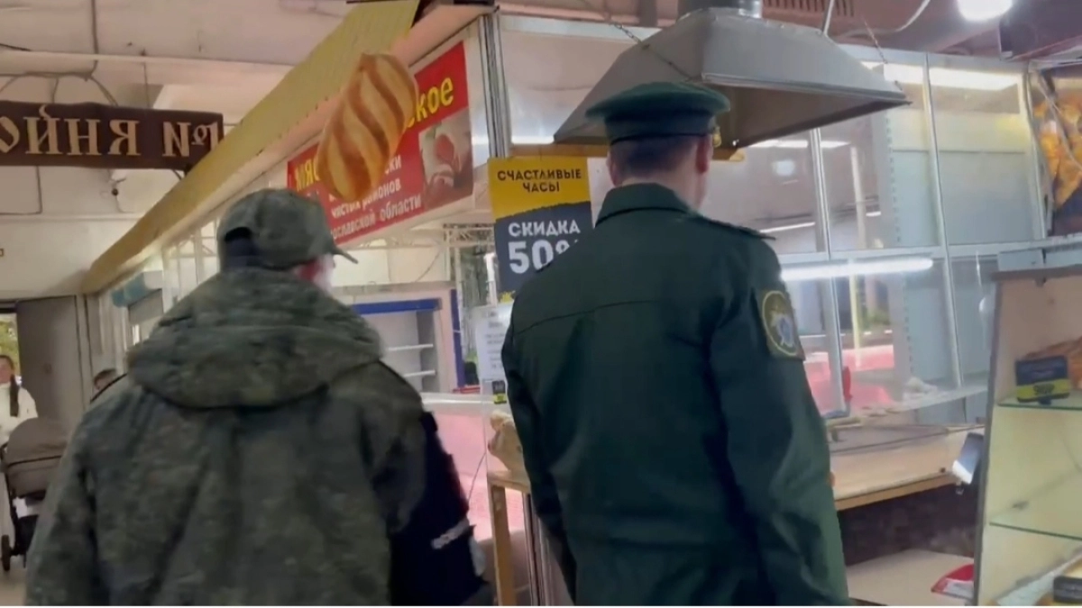 В Ярославле военные следователи нагрянули с рейдом в продуктовые точки