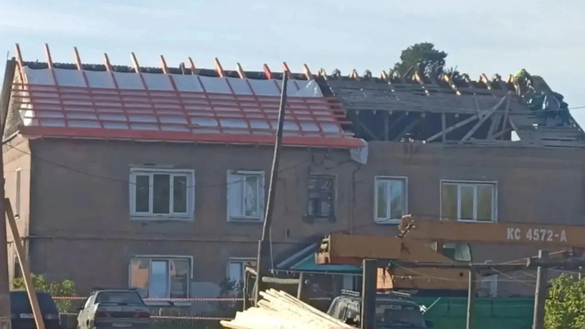 Прокуратура взяла на контроль капремонт крыш домов в Кубринске после взрыва