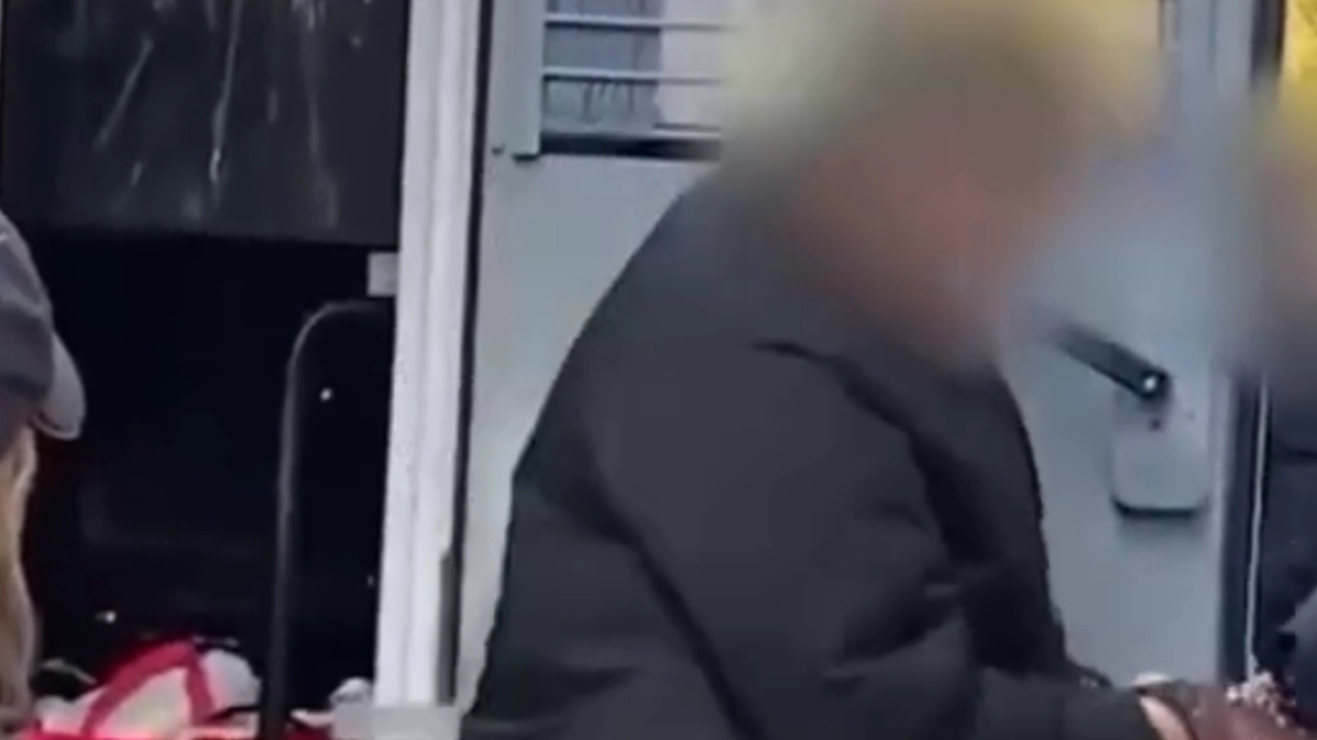 Ярославец вместе с семьей сожительницы зверски забил стулом и обрил девушку