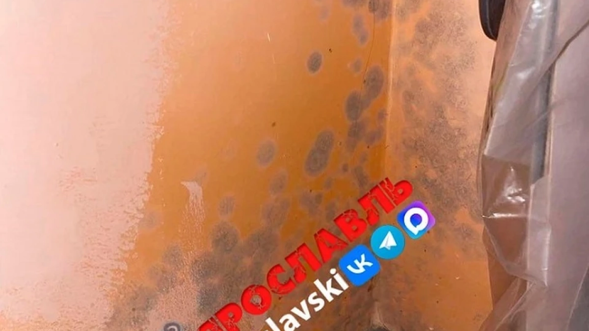 В ярославском общежитии ЯГТУ с сентября не работает душевая, в комнатах — 10 градусов