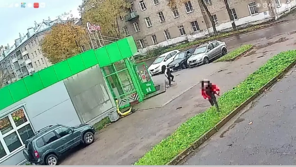 В Рыбинске двое подростков вскрыли бокс со сбором на лечение ребенка и сбежали с деньгами