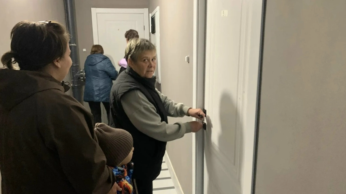 Из опасных бараков в новостройку: 41 семья в Переславле получила ключи от квартир