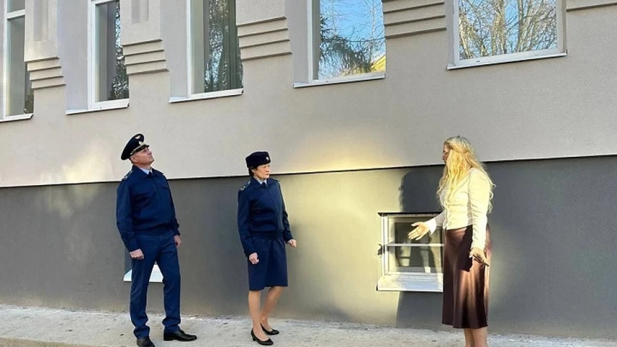 Прокуратура проверила капремонт Ярославской областной библиотеки перед открытием