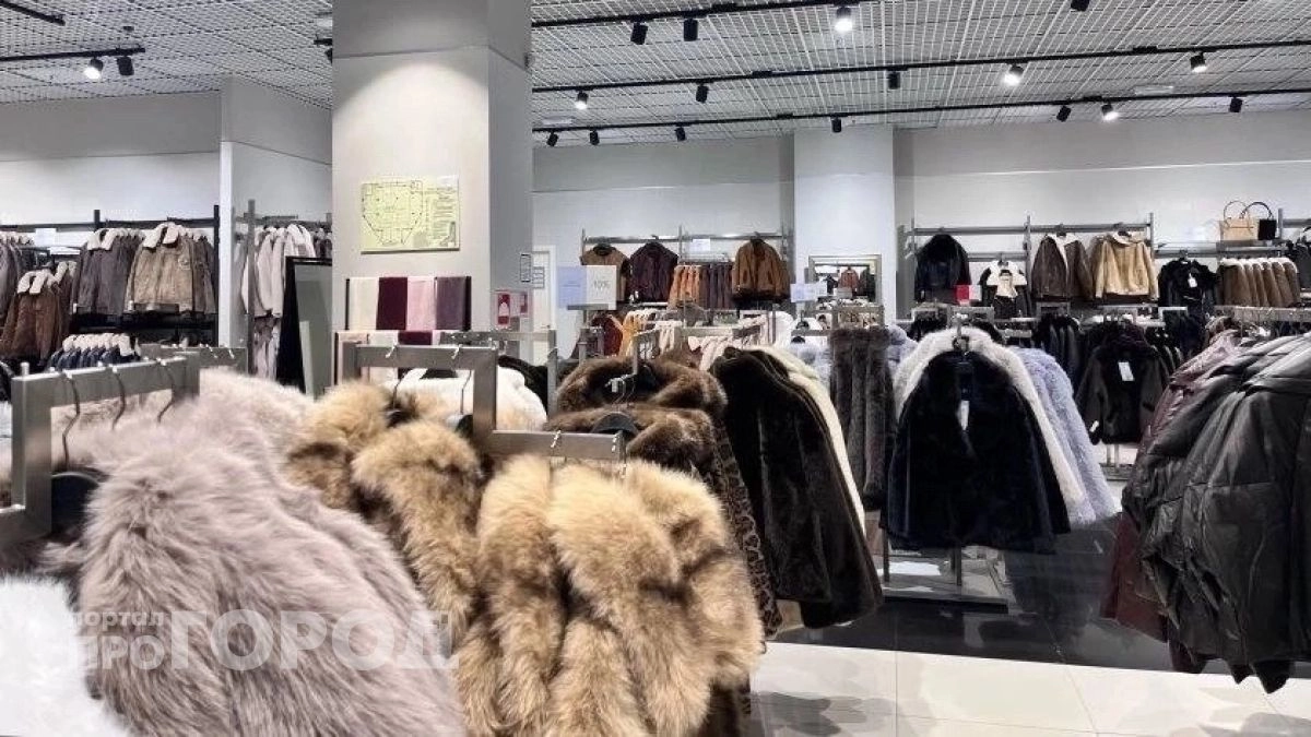 Ярославцы массово скупают дорогую брендовую одежду и кроссовки в сети