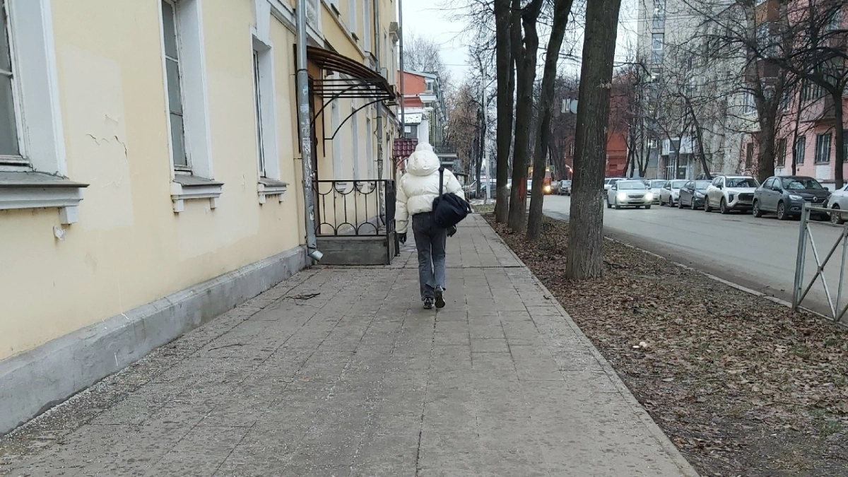 Депутаты подняли зарплату мэру Ярославля до полумиллиона рублей и оплатят ему жилье