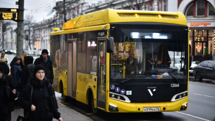 Экраны и объявления остановок в ярославских автобусах сбоят из-за помех ГЛОНАСС