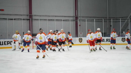 Ярославль впервые принял финал Офицерской хоккейной лиги: 14 команд на льду