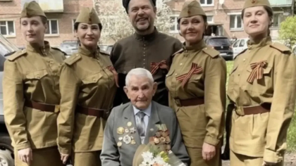 «Фронтовые бригады» Ярославля поздравили ветеранов ВОВ накануне Дня Победы