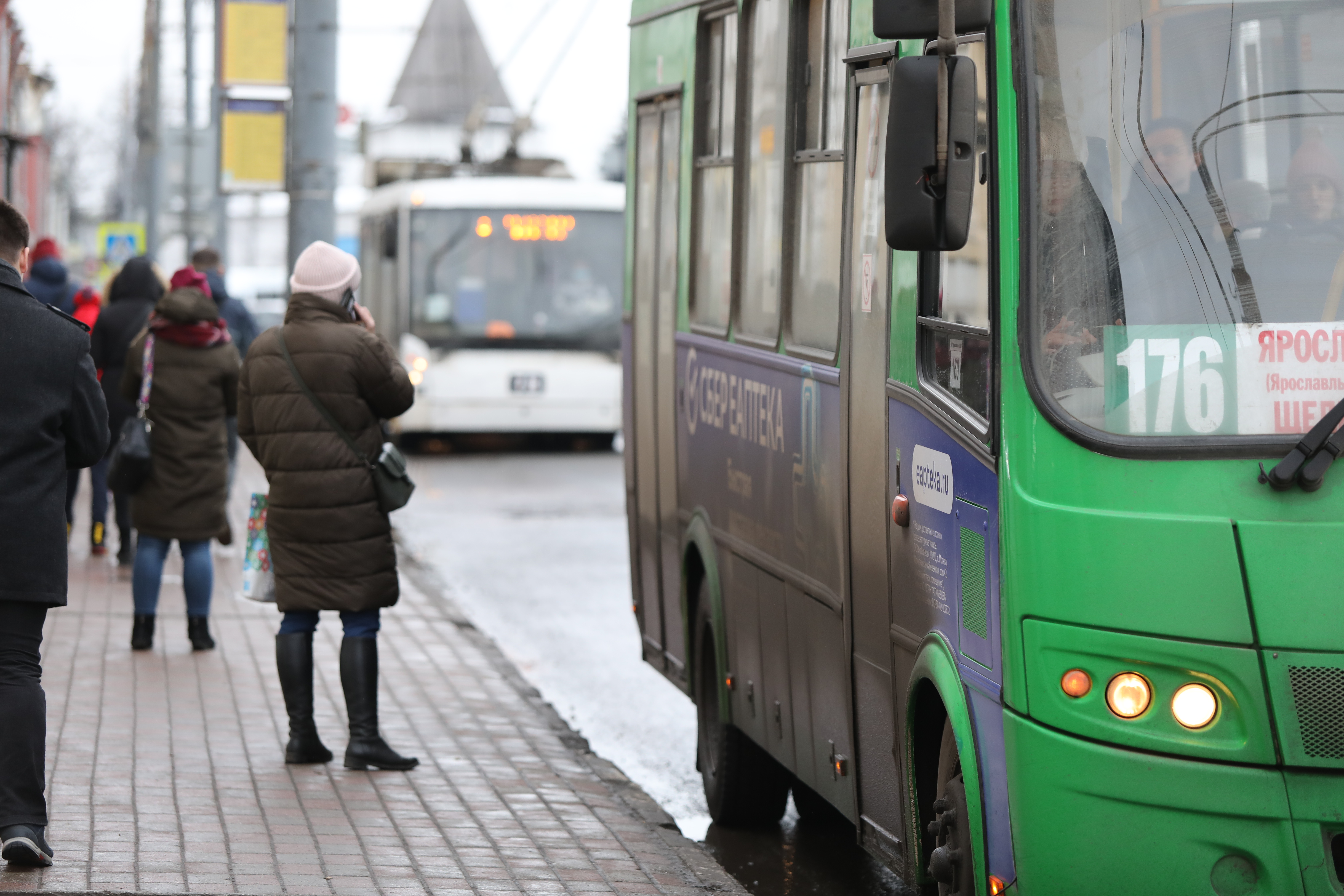 На основные маршруты Ярославля вышли дополнительные автобусы