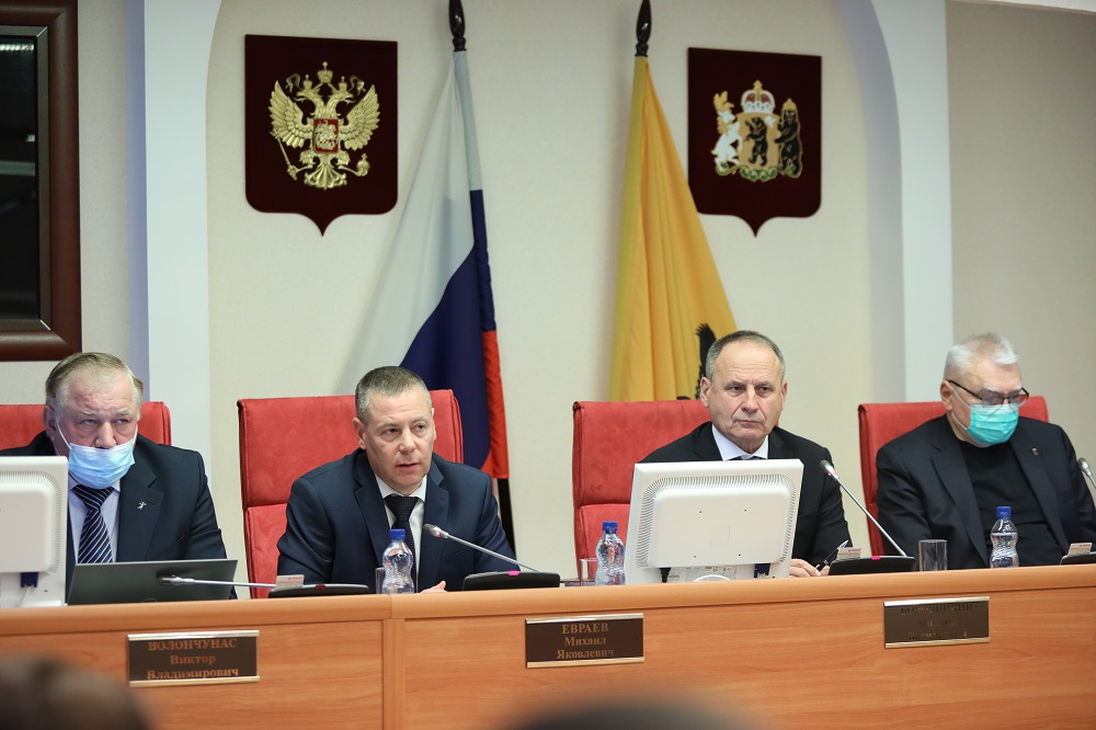 Михаил Евраев рассказал, что новый областной бюджет будет направлен на помощь людям